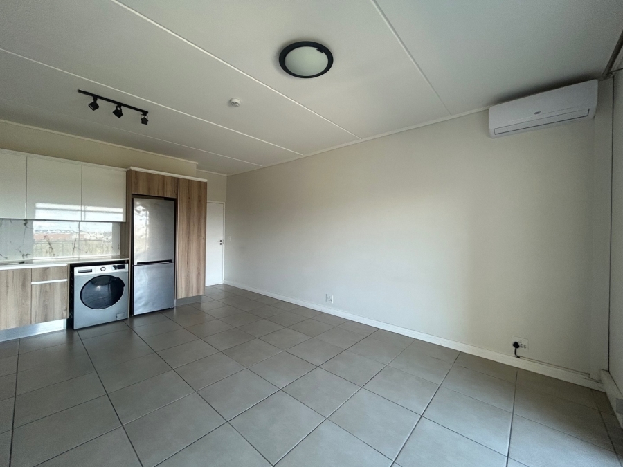 To Let 2 Bedroom Property for Rent in Sandown Western Cape